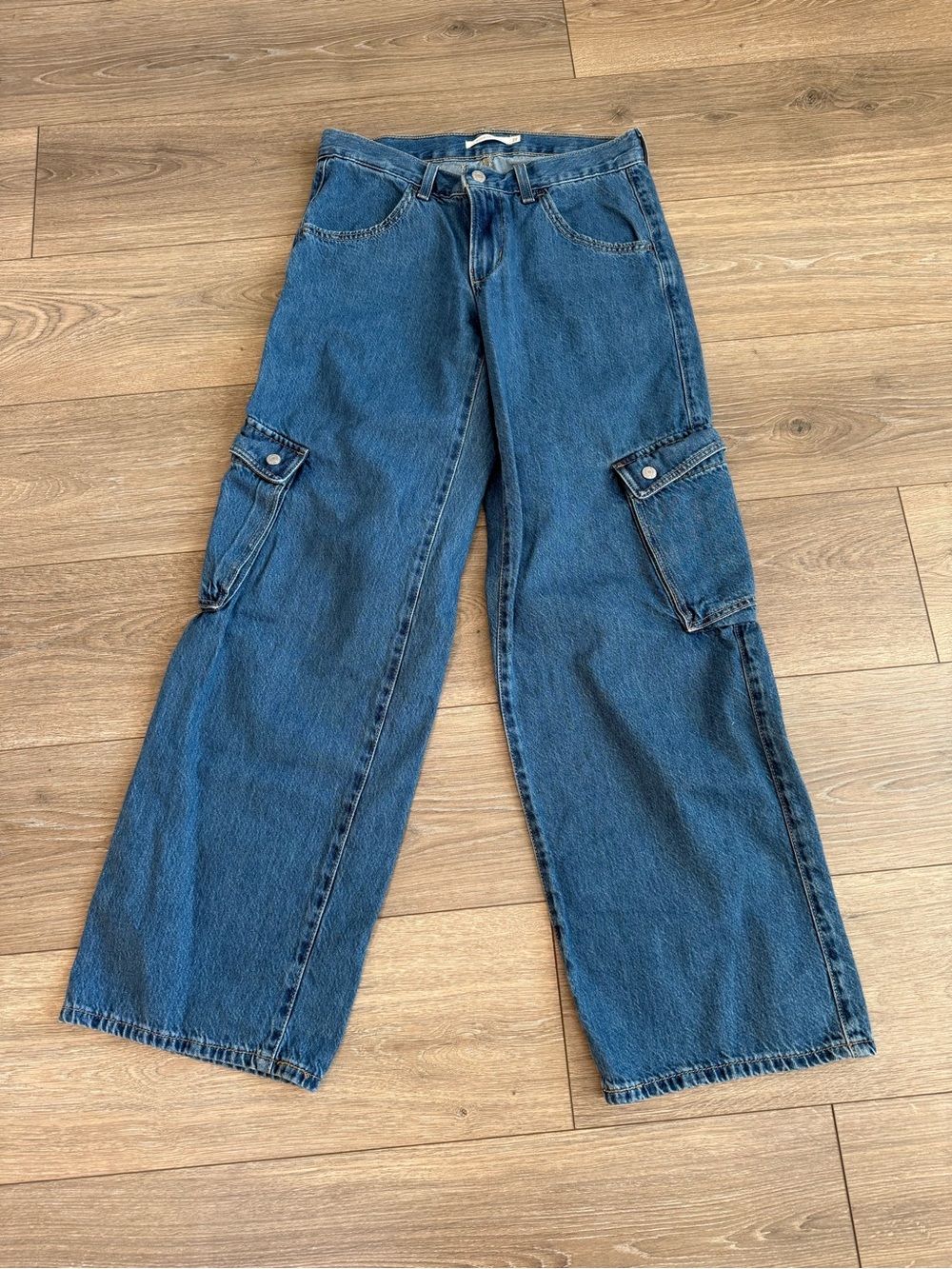 Levi's Superlow Loose Cargo Jeans Size 27 - Picture 5 of 13